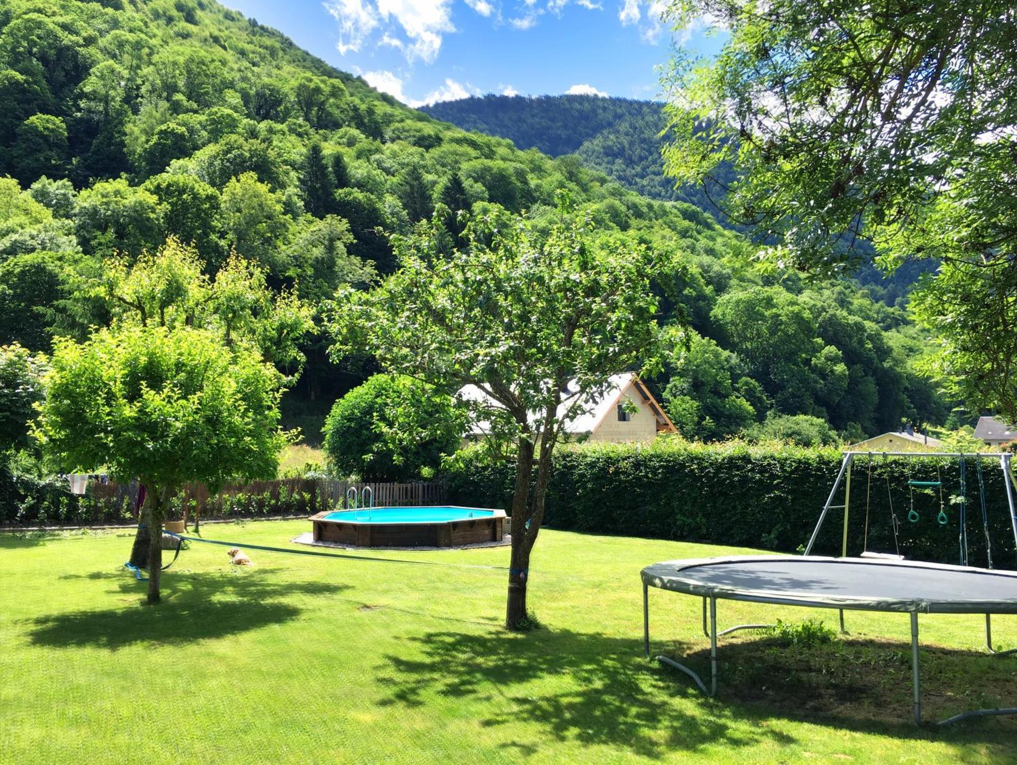 Papilio Bed & Breakfast Montauban-de-Luchon Exterior photo
