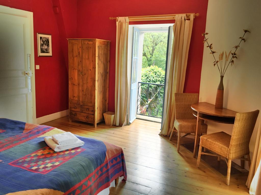 Papilio Bed & Breakfast Montauban-de-Luchon Exterior photo